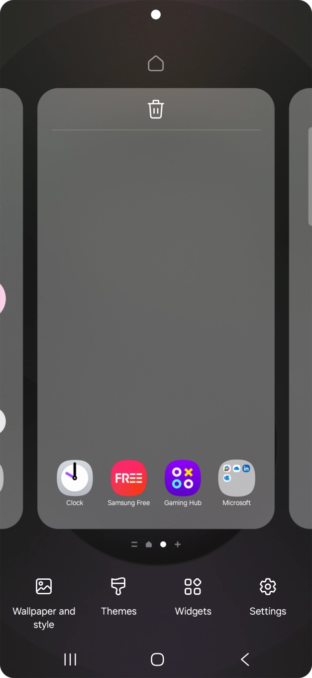 Press the remove icon to remove the home screen page.