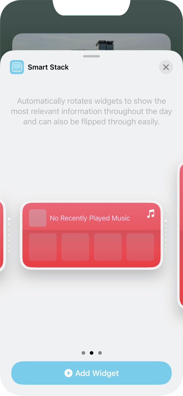 Slide your finger right or left on the screen to select the required widget size.