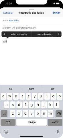 Prima Adicionar anexo e siga as indicações no ecrã para anexar um documento.
