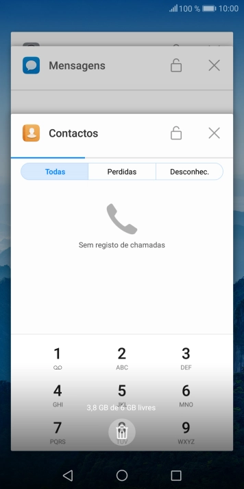 Para terminar uma aplicação em curso, deslize o dedo para a direita na aplicação pretendida.