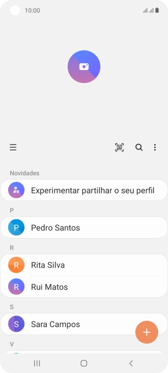 Deslize o dedo sobre o ecrã da esquerda para a direita.