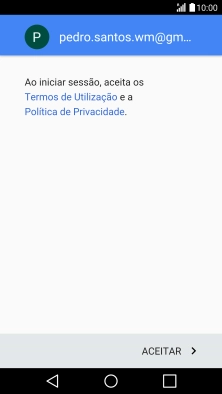 Prima ACEITAR e siga as indicações no ecrã para escolher as definições da conta Google.