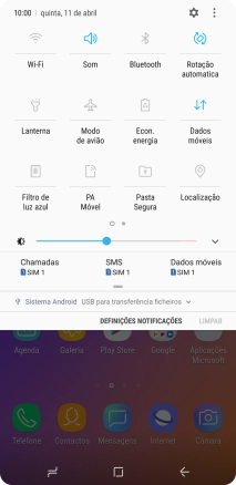 Prima o ícone de dados móveis para ativar ou desativar a função.
