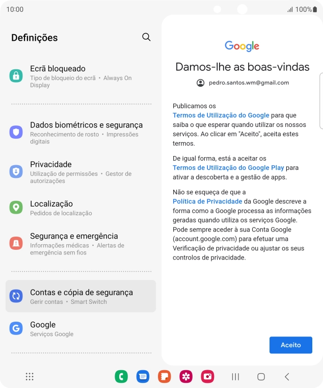 Prima Aceito e siga as indicações no ecrã para escolher as definições da conta Google.