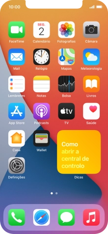 Se utilizar uma pilha de widgets: Deslize o dedo para cima ou para baixo na pilha para escolher o widget pretendido.