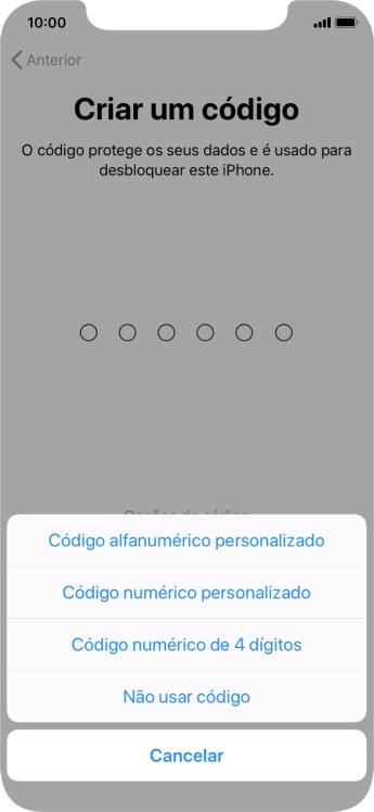 Siga as indicações no ecrã para ativar a utilização do código de bloqueio do telefone ou prima Não usar código.