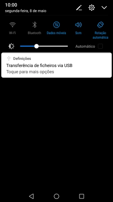 Prima o ícone de USB.