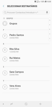Prima a caixa de pesquisa e introduza as primeiras letras do nome do destinatário.