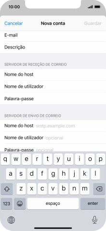 Prima Nome do host e introduza o nome do servidor de envio do fornecedor de e-mail.