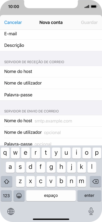 Prima Nome do host e introduza o nome do servidor de envio do fornecedor de e-mail.