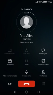 Prima o ícone para terminar a chamada.