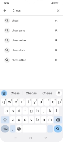 Introduza o nome ou categoria da app pretendida e prima o ícone para pesquisar.
