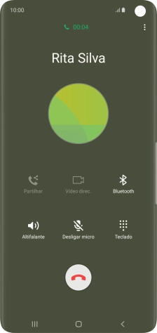 Prima o ícone para terminar a chamada.