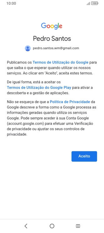 Prima Aceito e siga as indicações no ecrã para escolher as definições da conta Google.