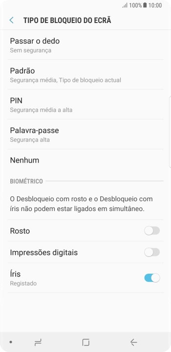 Prima Nenhum e siga as indicações no ecrã para desativar a utilização do código de bloqueio do telefone.