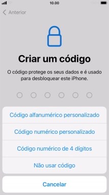 Siga as indicações no ecrã para ativar a utilização do código de bloqueio do telefone ou prima Não usar código.