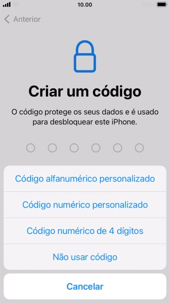 Siga as indicações no ecrã para ativar a utilização do código de bloqueio do telefone ou prima Não usar código.