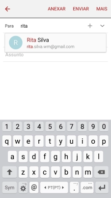 Prima o contacto pretendido.