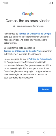 Prima Aceito e siga as indicações no ecrã para escolher as definições da conta Google.