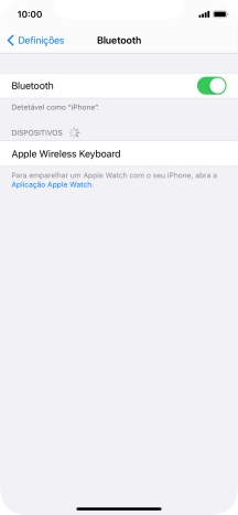 Prima o dispositivo Bluetooth pretendido e siga as indicações no ecrã para emparelhar o dispositivo pretendido com o telefone.