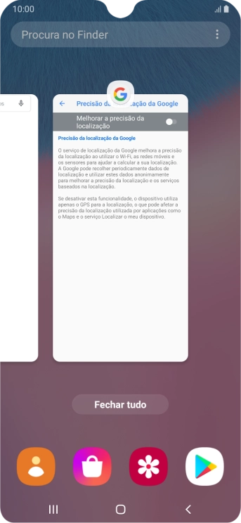 Para terminar uma aplicação em curso, deslize o dedo para cima na aplicação pretendida.