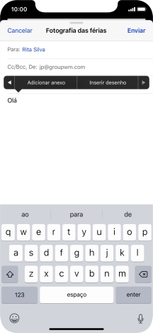 Prima Adicionar anexo e siga as indicações no ecrã para anexar um documento.