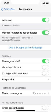Para voltar ao ecrã inicial, deslize o dedo de baixo para cima a partir da base do ecrã.