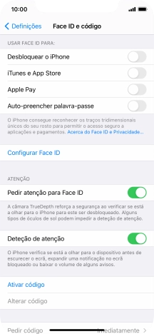 Prima Ativar código e introduza um código de bloqueio do telefone à escolha duas vezes de seguida.