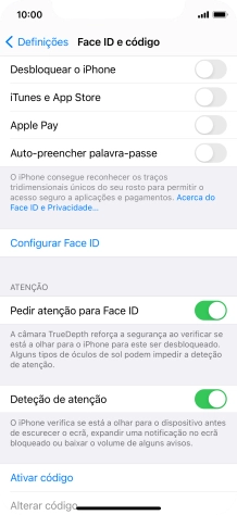 Prima Ativar código e introduza um código de bloqueio do telefone à escolha duas vezes de seguida.