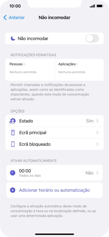 Prima Pessoas e siga as indicações no ecrã para escolher quais os contactos de que pretende receber chamadas e notificações, enquanto a função “Não incomodar” está ativada.