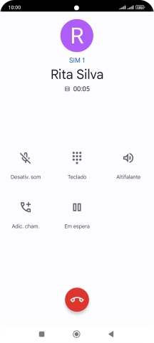 Prima o ícone para terminar a chamada.