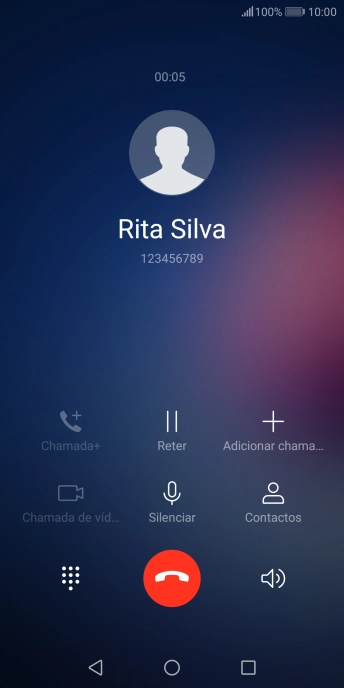 Prima o ícone para terminar a chamada.