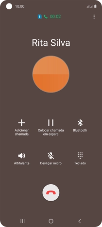 Prima o ícone para terminar a chamada.