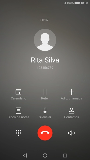 Prima o ícone para terminar a chamada.