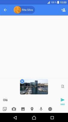 Prima o ícone para enviar quando terminar de escrever a sua mensagem multimédia.
