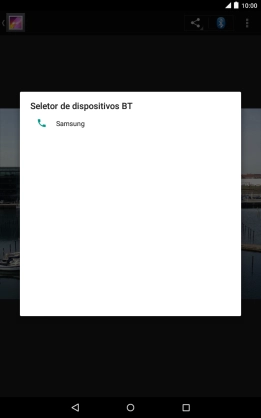 Prima o dispositivo Bluetooth pretendido e aguarde enquanto o ficheiro é transferido.
