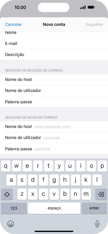 Prima Nome do host e introduza o nome do servidor de envio do fornecedor de e-mail.