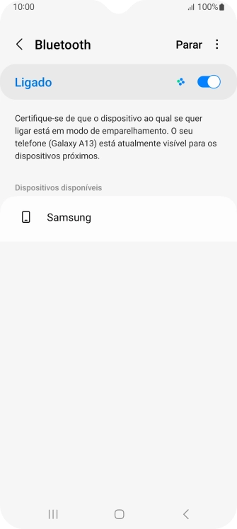 Prima o dispositivo Bluetooth pretendido e siga as indicações no ecrã para emparelhar o dispositivo pretendido com o telefone.