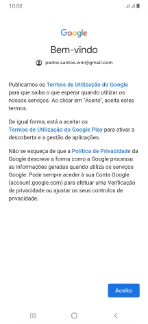 Prima Aceito e siga as indicações no ecrã para escolher as definições da conta Google.