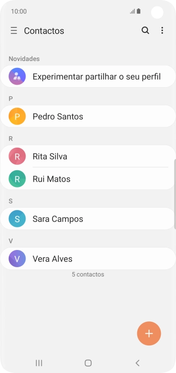 Deslize o dedo sobre o ecrã da esquerda para a direita.