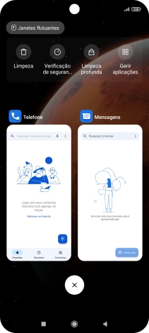 Para terminar uma aplicação em curso, deslize o dedo para a direita na aplicação pretendida.
