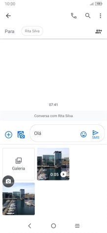 Prima Galeria e vá até à pasta pretendida.
