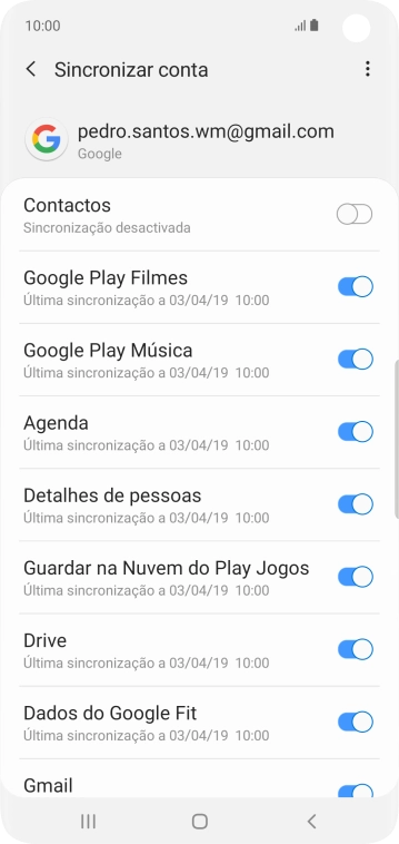 Prima o indicador junto a 