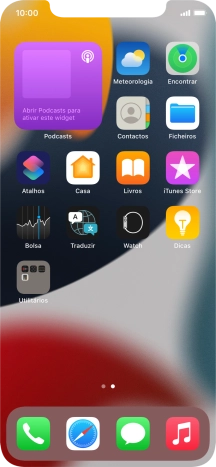 Se utilizar uma pilha de widgets: Deslize o dedo para cima ou para baixo na pilha para escolher o widget pretendido.