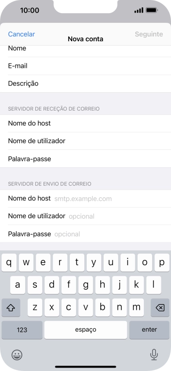 Prima Nome do host e introduza o nome do servidor de envio do fornecedor de e-mail.