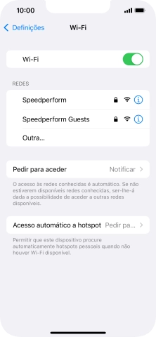 Prima a rede Wi-Fi pretendida e introduza a password da rede Wi-Fi.