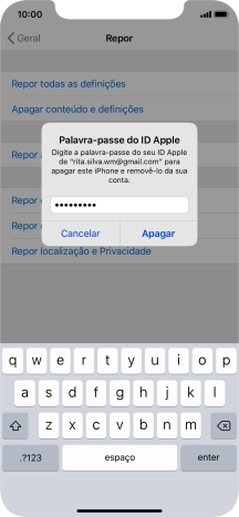 Introduza a password do ID Apple e prima Apagar. Aguarde um momento enquanto o telefone restabelece as definições originais. Siga as indicações no ecrã para configurar o telefone de modo que este fique pronto a ser utilizado.