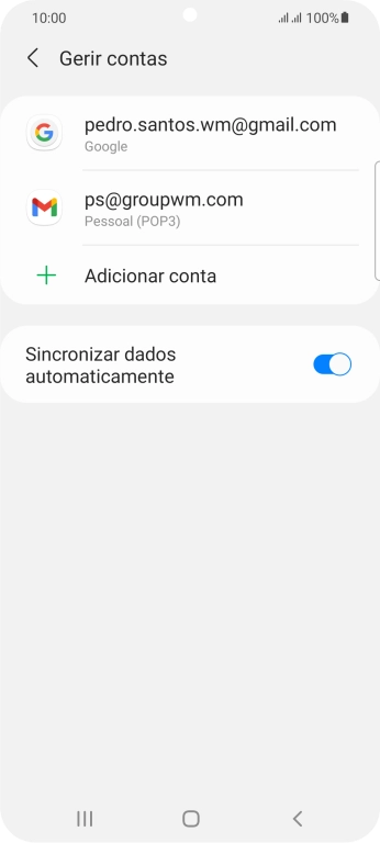 Prima o indicador junto a 