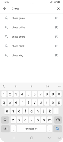Introduza o nome ou categoria da app pretendida e prima o ícone para pesquisar.