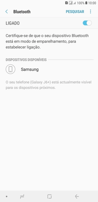 Prima o dispositivo Bluetooth pretendido e siga as indicações no ecrã para emparelhar o dispositivo pretendido com o telefone.